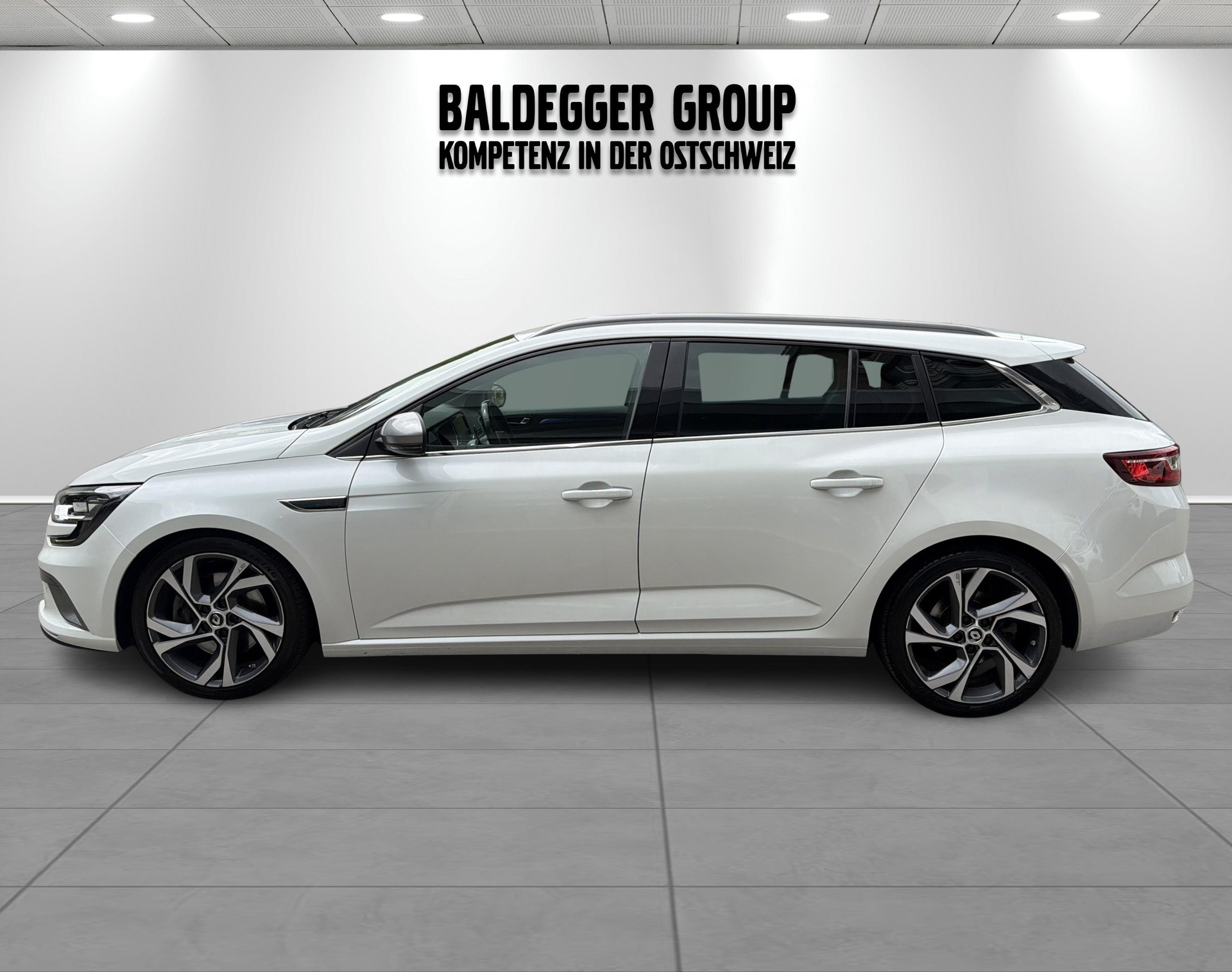 RENAULT Mégane Grandtour 1.6 TCe 205 GT-image-1