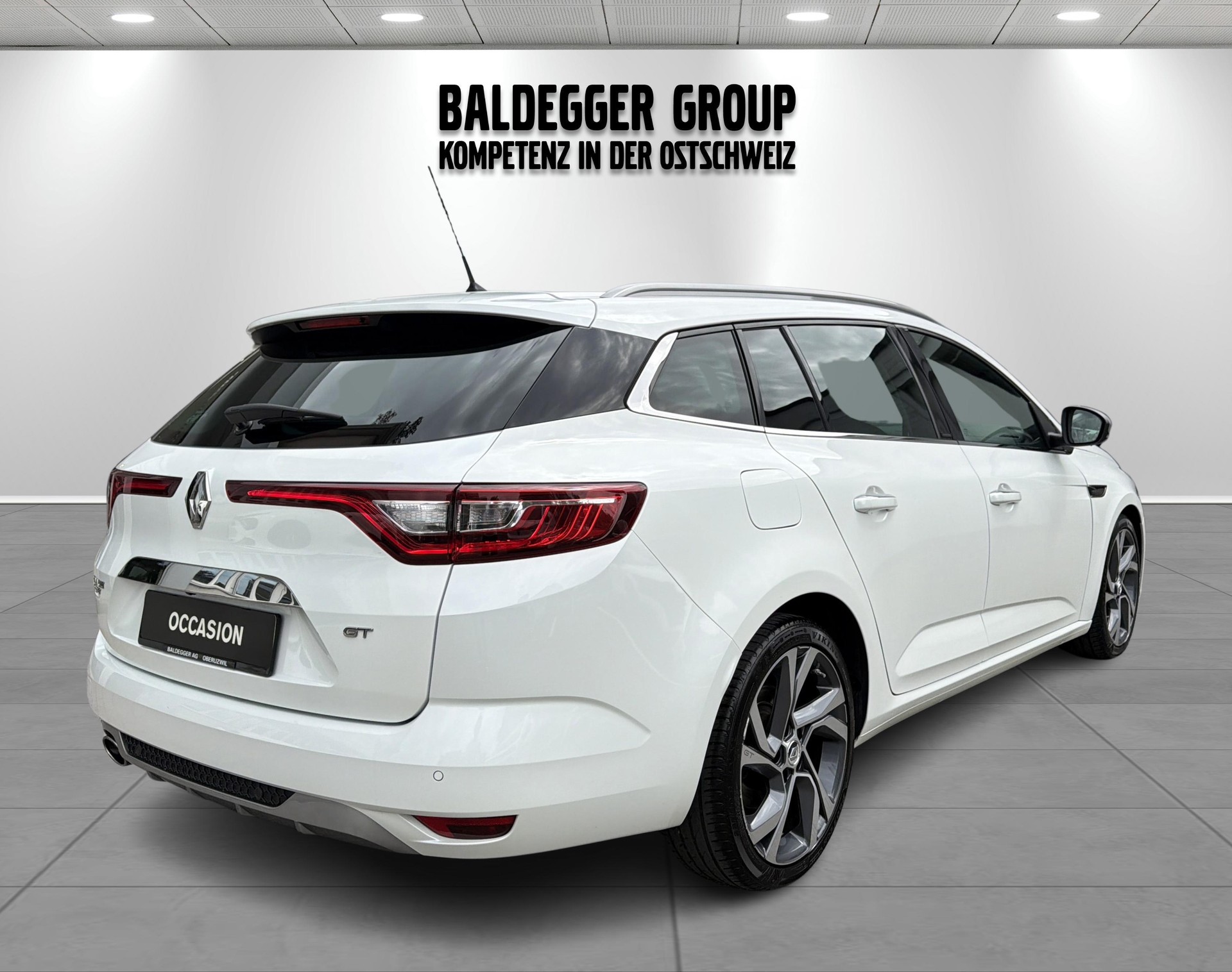 RENAULT Mégane Grandtour 1.6 TCe 205 GT-image-2