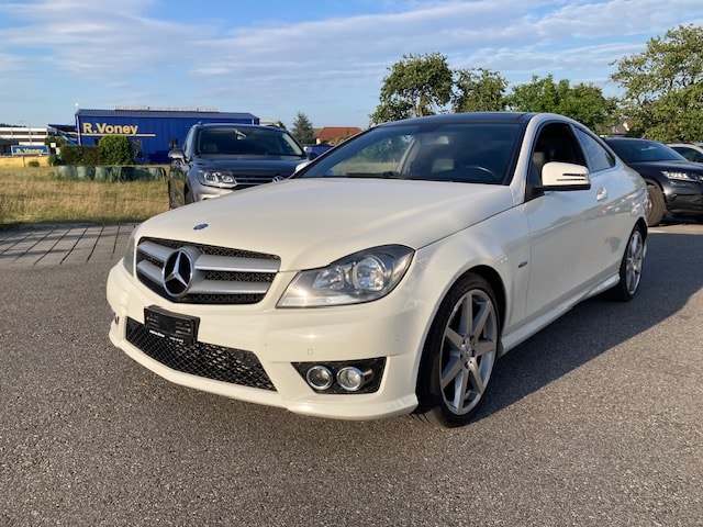 MERCEDES-BENZ C 220 CDI Coupé-image-1