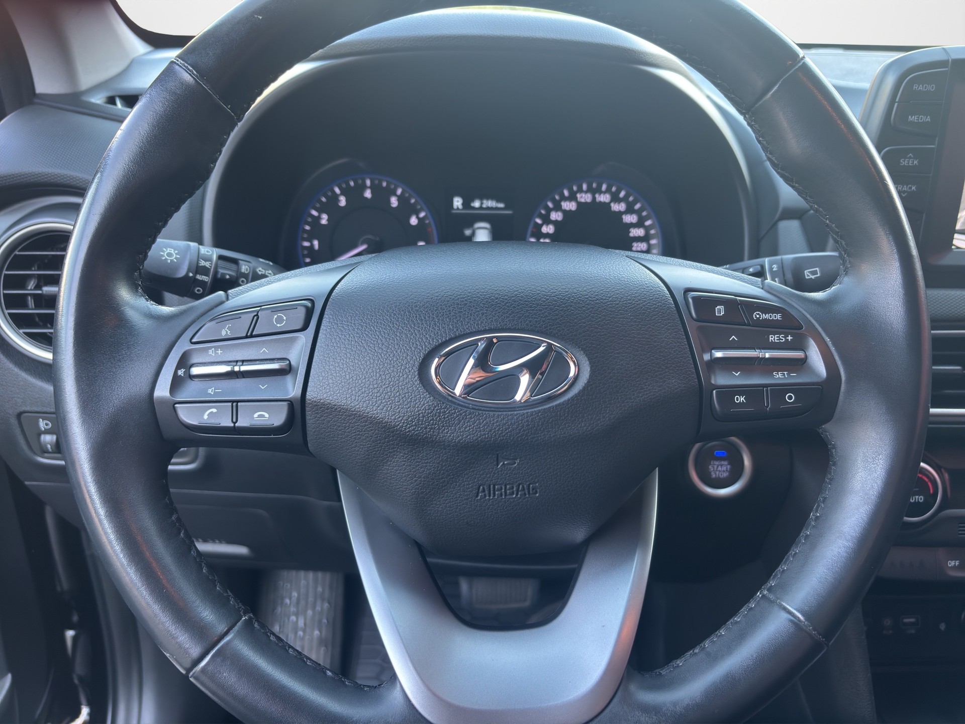 HYUNDAI Kona 1.6 T-GDi Launch 4WD DCT-image-9