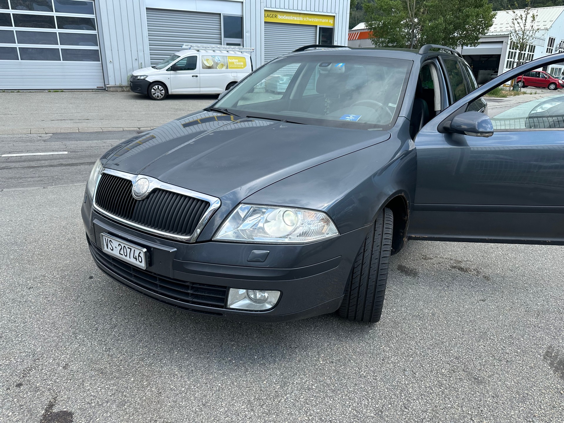SKODA Octavia 2.0 TDI Laurin & Klement 4x4-image-2
