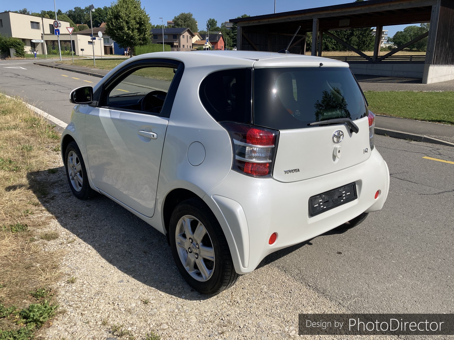 TOYOTA iQ 1.0 VVT-i Linea Sol-image-15