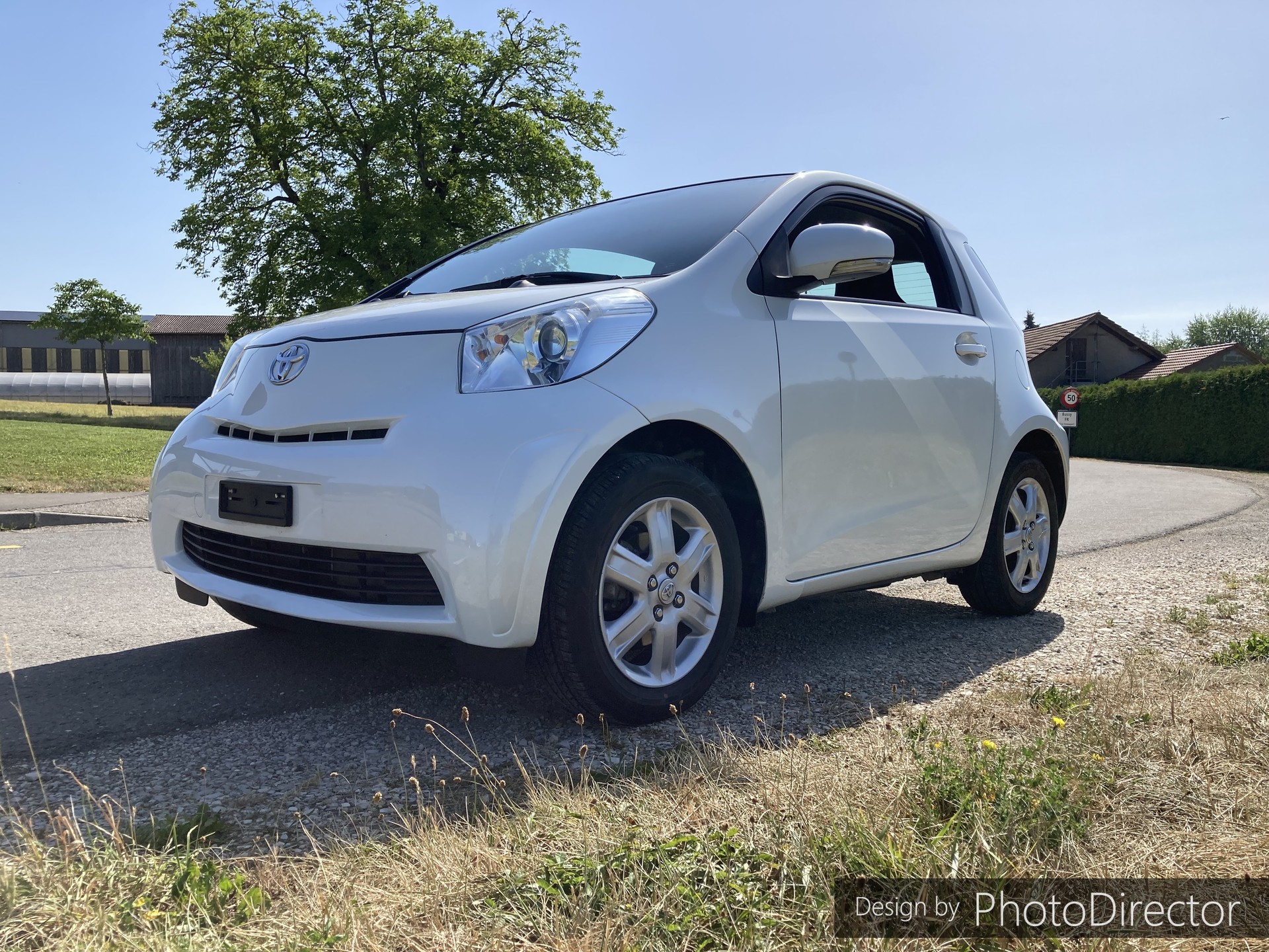 TOYOTA iQ 1.0 VVT-i Linea Sol-image-0