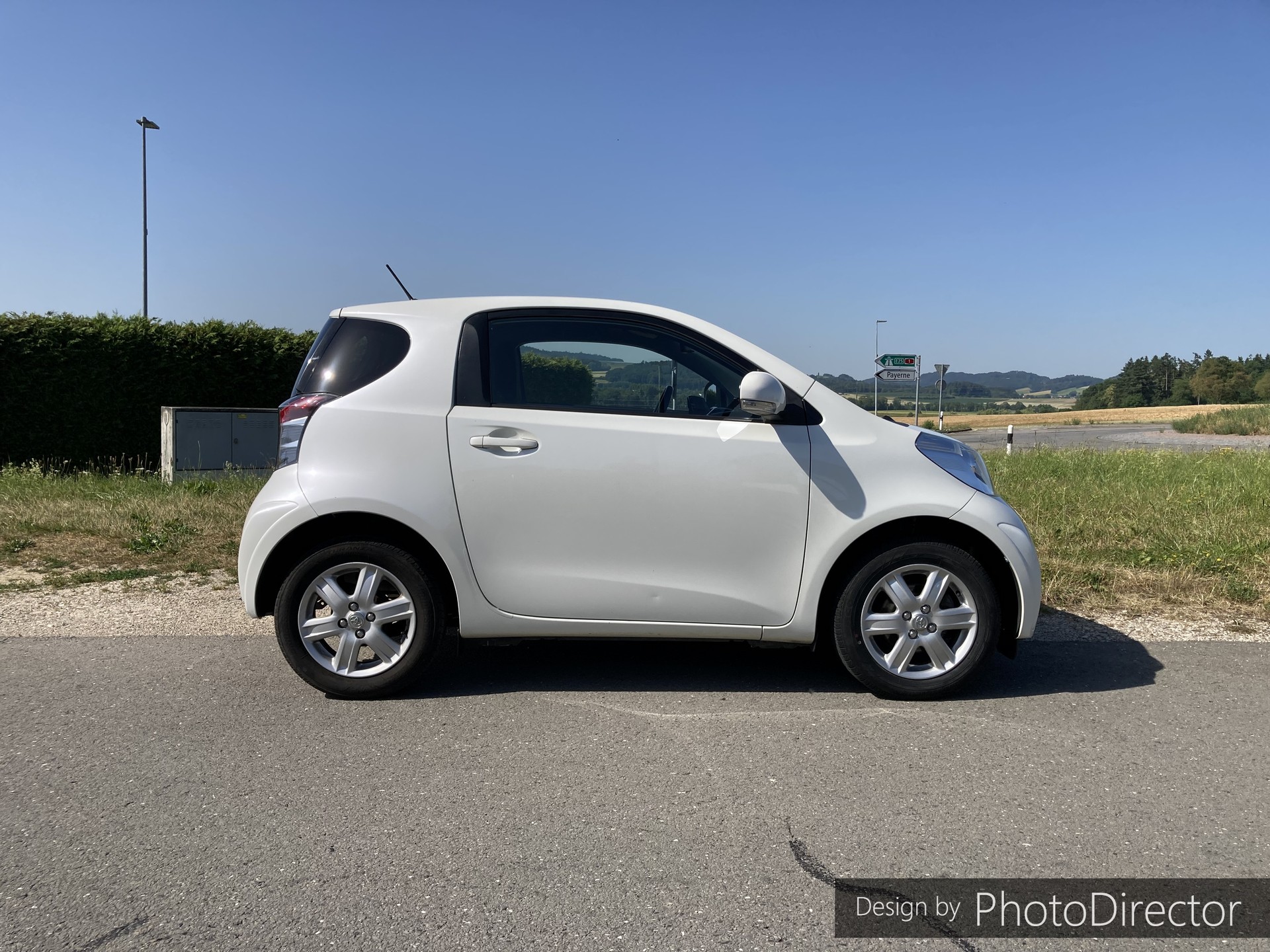 TOYOTA iQ 1.0 VVT-i Linea Sol-image-3