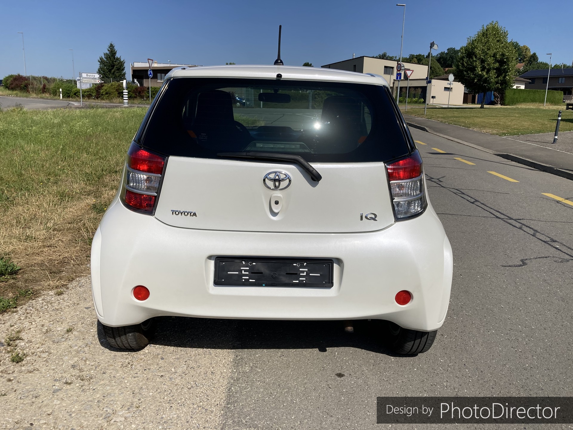 TOYOTA iQ 1.0 VVT-i Linea Sol-image-12