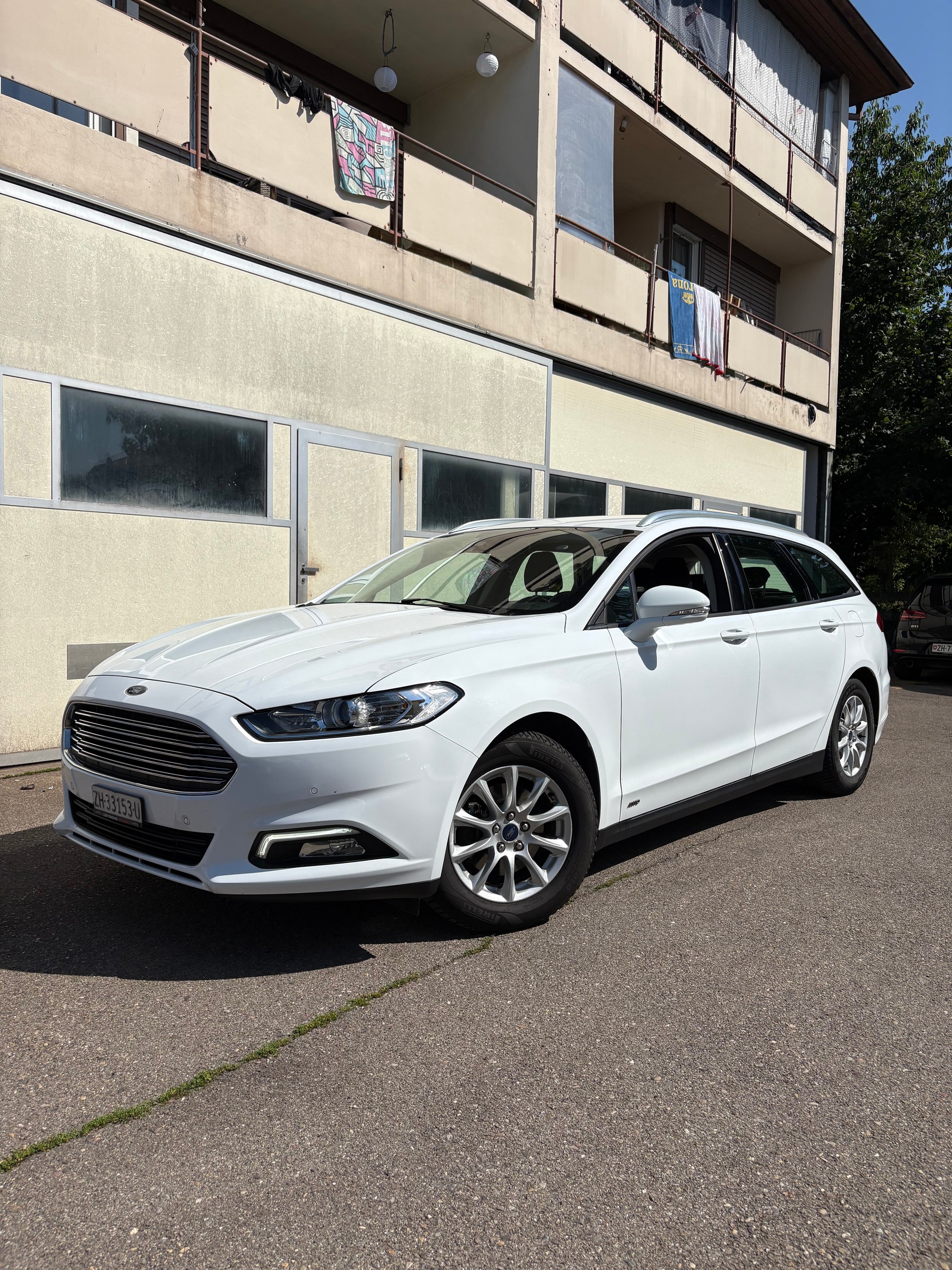 FORD Mondeo 2.0 TDCi Business Plus AWD PowerShift-image-0