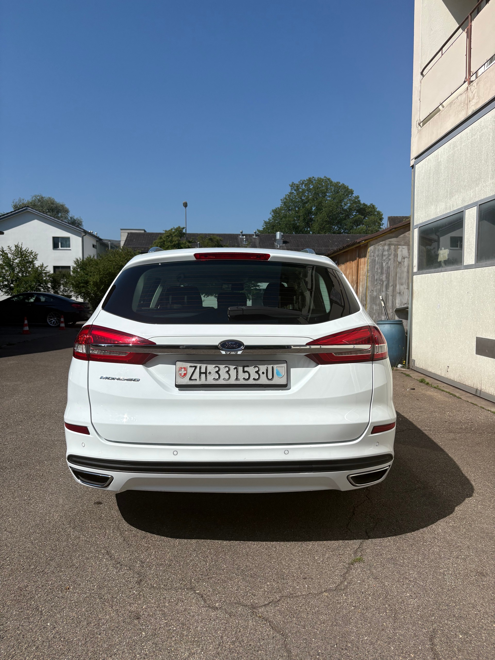 FORD Mondeo 2.0 TDCi Business Plus AWD PowerShift-image-4