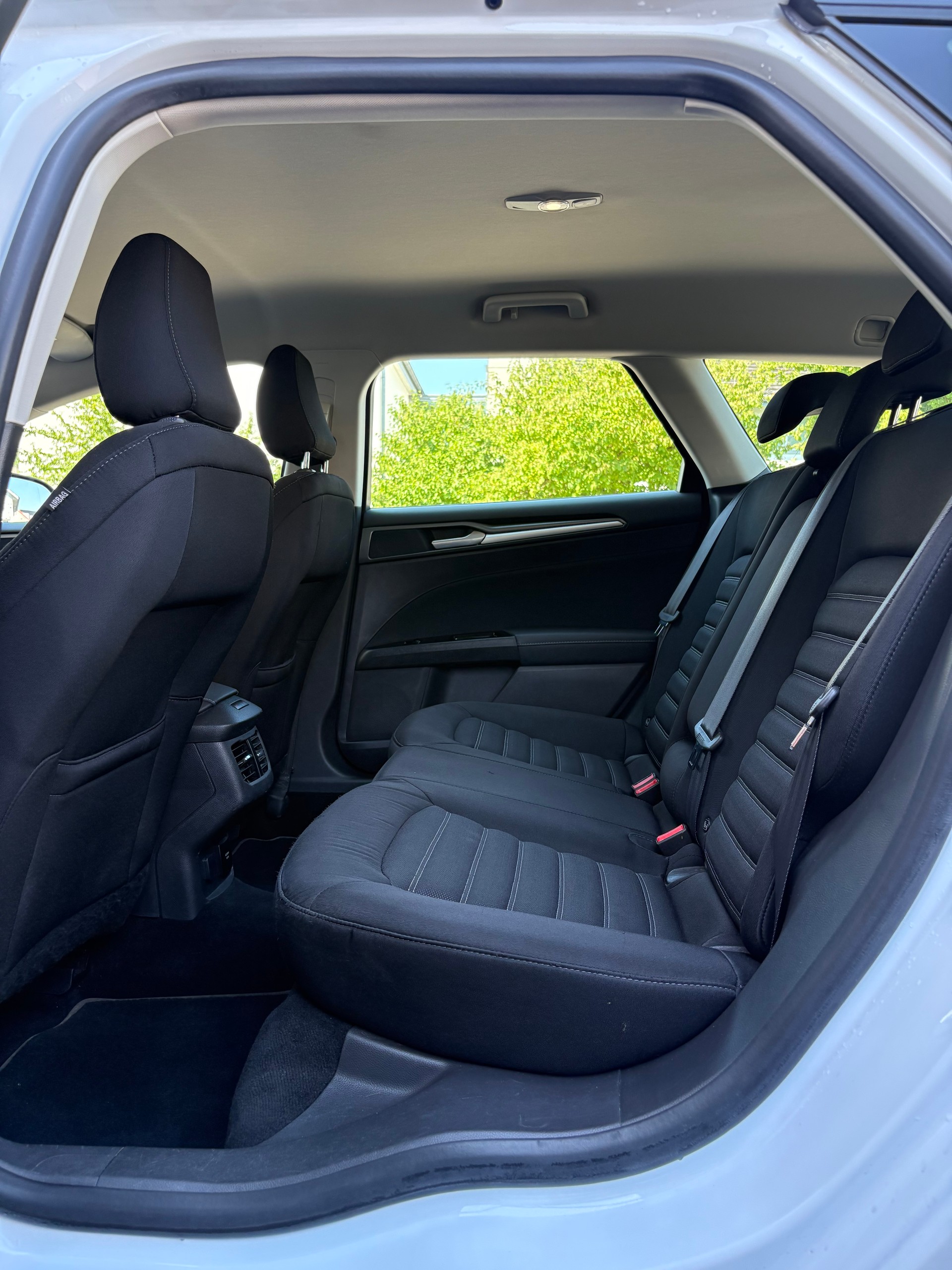 FORD Mondeo 2.0 TDCi Business Plus AWD PowerShift-image-6