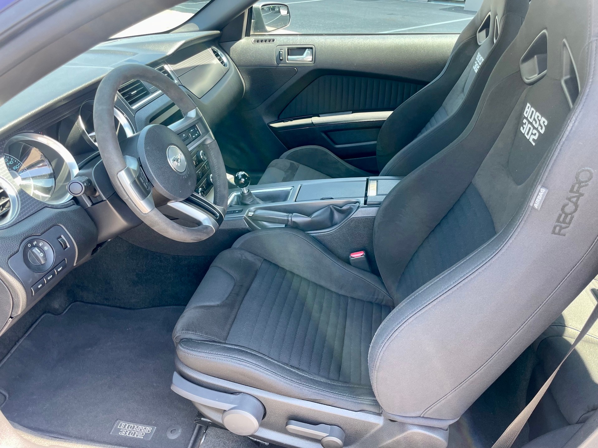 FORD BOSS 302 Kona Blue / Recaro-image-5