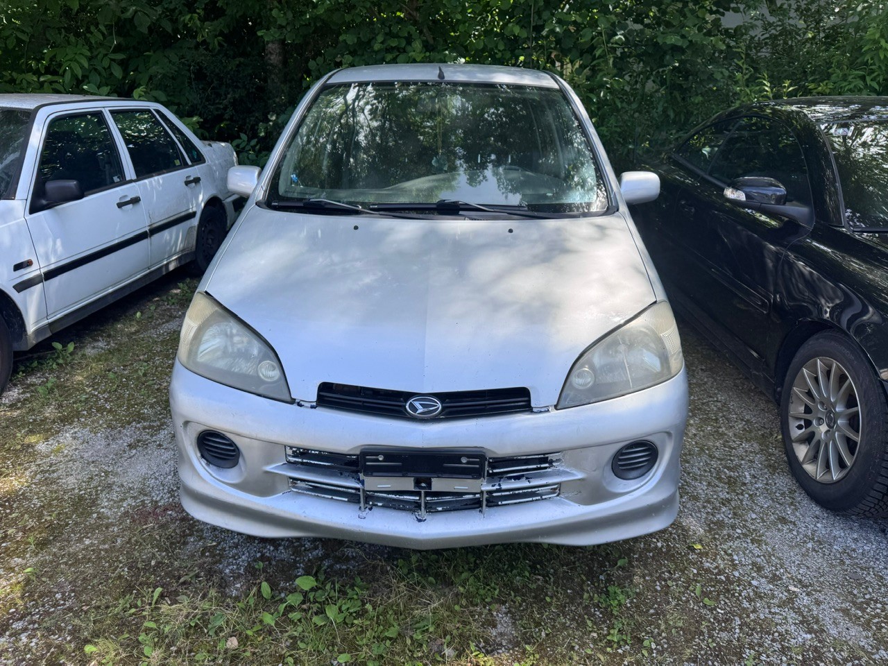DAIHATSU YRV 1.3i 16V-image-0