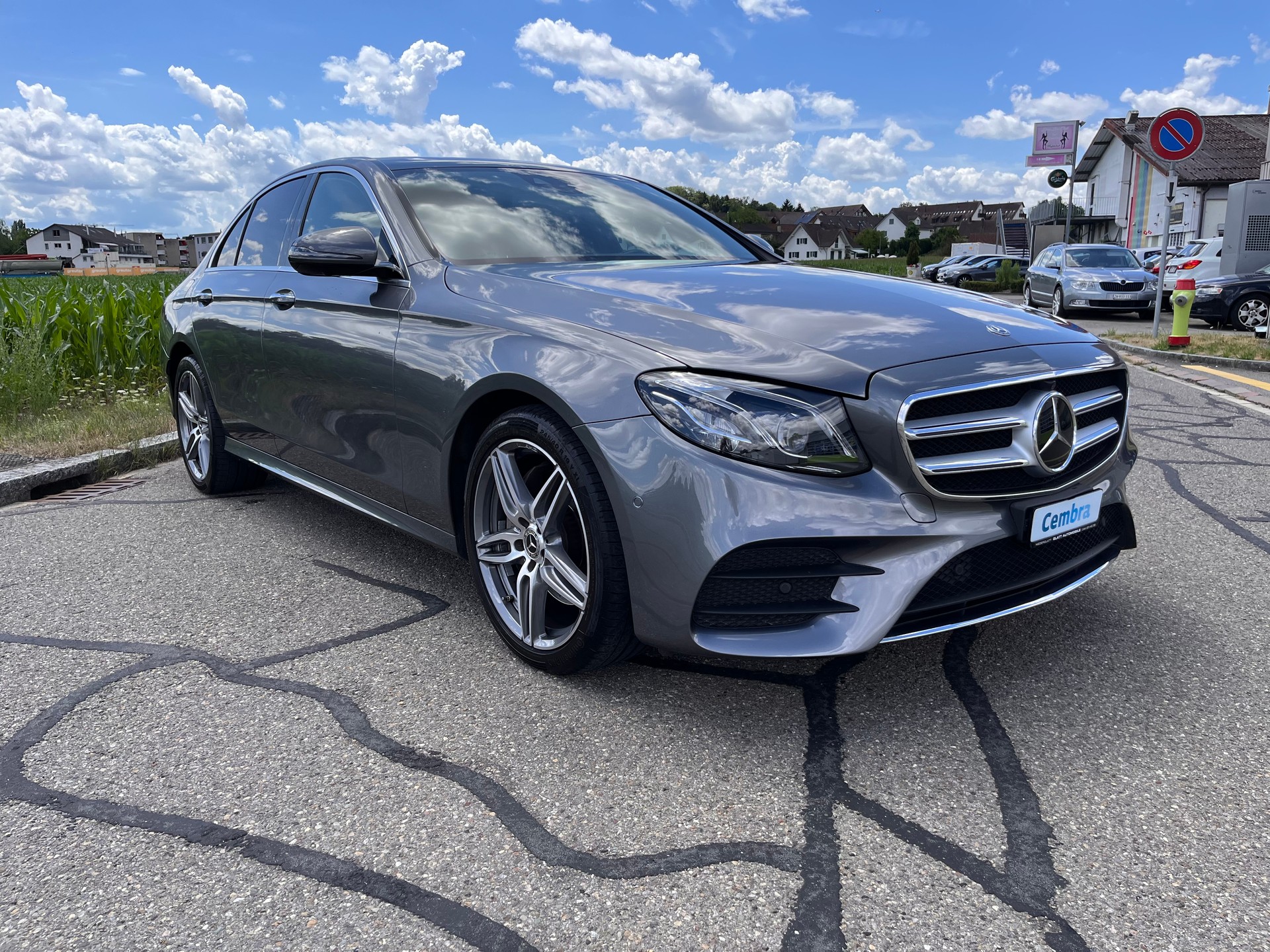 MERCEDES-BENZ E 200 AMG Line 4Matic 9G-Tronic * AMG PAKET INNEN UND AUSSEN - PANORAMADACH *-image-7