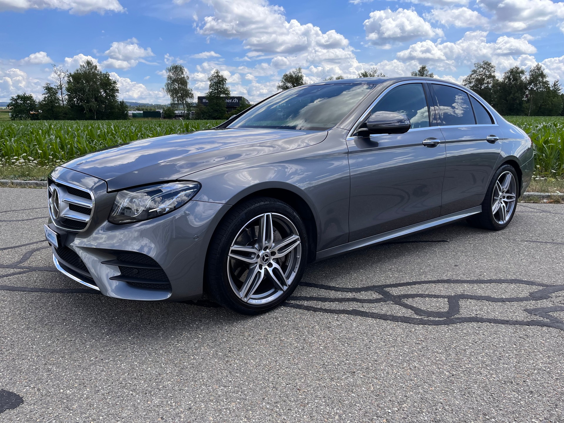 MERCEDES-BENZ E 200 AMG Line 4Matic 9G-Tronic * AMG PAKET INNEN UND AUSSEN - PANORAMADACH *-showroom-element-1