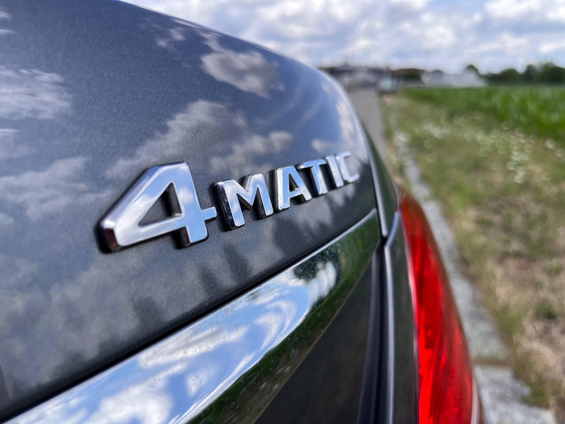MERCEDES-BENZ E 200 AMG Line 4Matic 9G-Tronic * AMG PAKET INNEN UND AUSSEN - PANORAMADACH *-image-12
