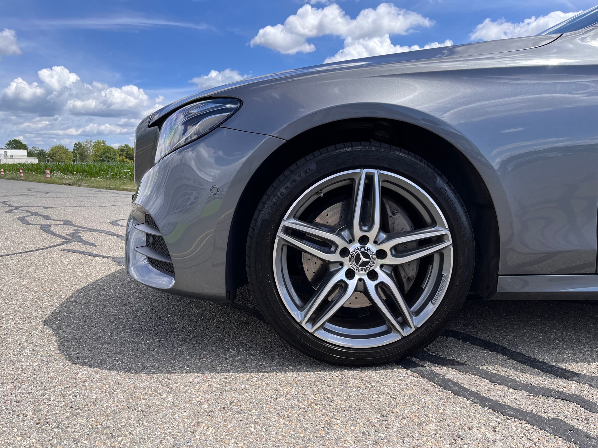 MERCEDES-BENZ E 200 AMG Line 4Matic 9G-Tronic * AMG PAKET INNEN UND AUSSEN - PANORAMADACH *-image-10