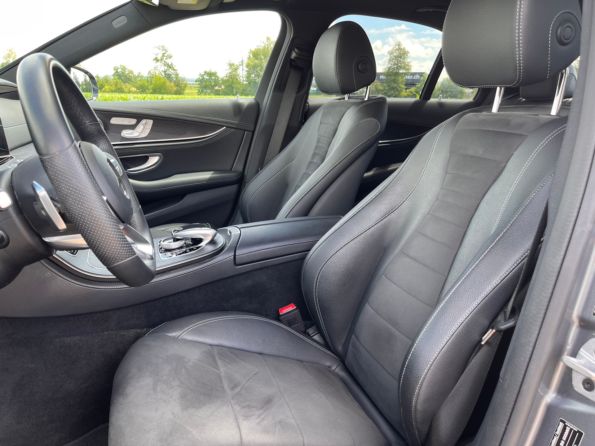 MERCEDES-BENZ E 200 AMG Line 4Matic 9G-Tronic * AMG PAKET INNEN UND AUSSEN - PANORAMADACH *-image-14