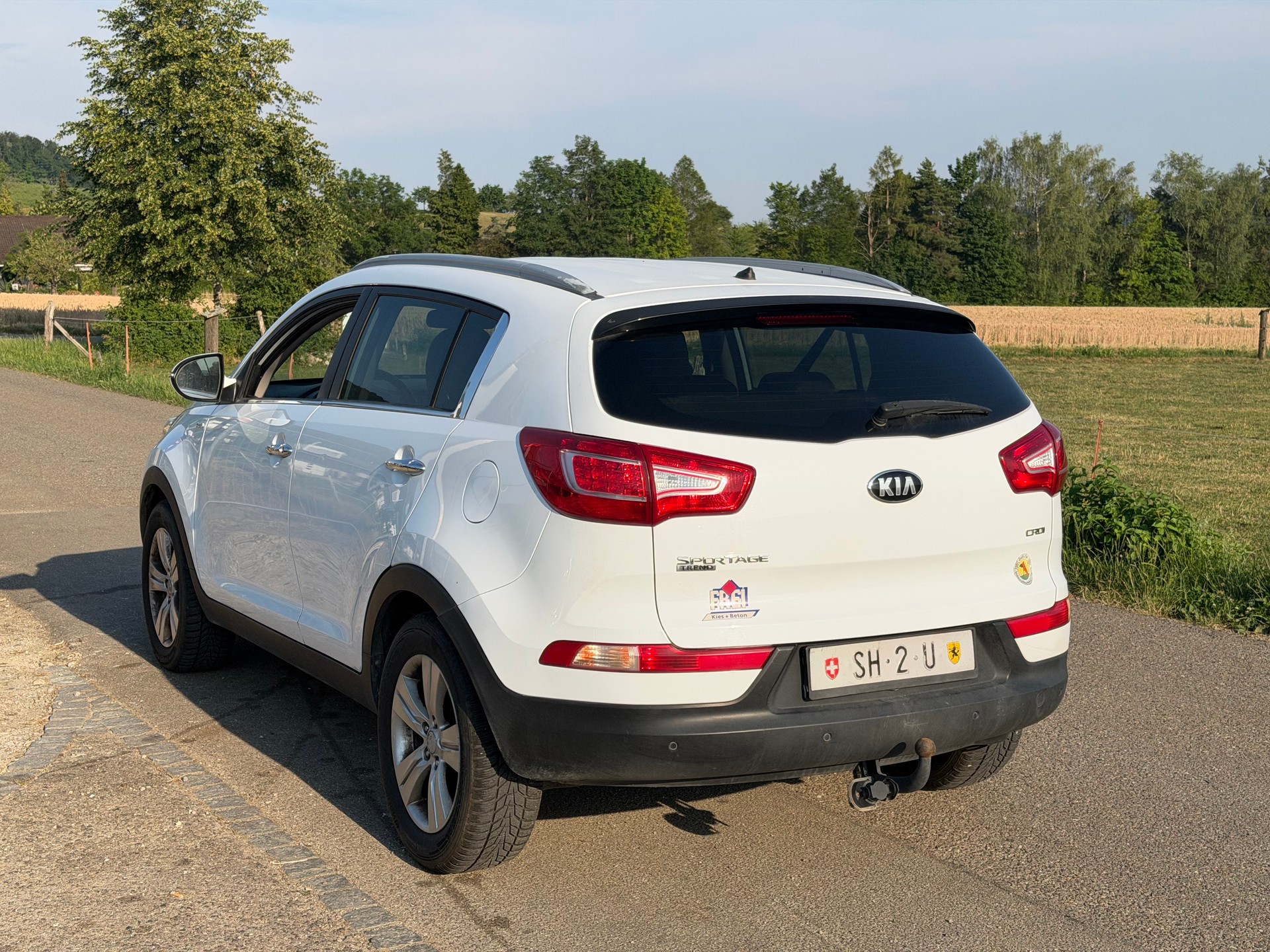 KIA Sportage 2.0 CRDi Style 4WD Automatic-image-5
