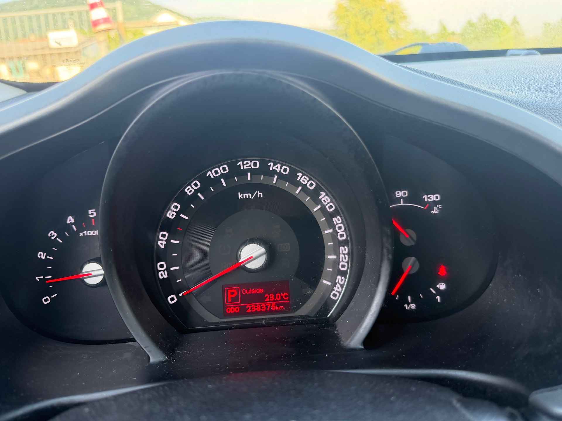 KIA Sportage 2.0 CRDi Style 4WD Automatic-image-10