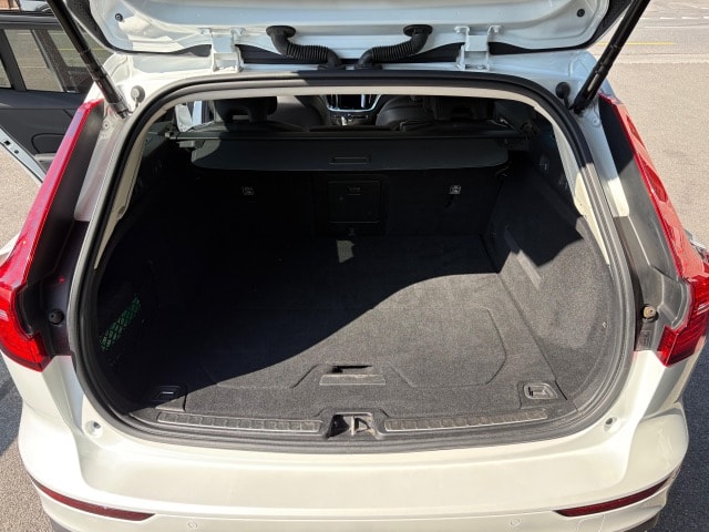 VOLVO V60 Cross Country 2.0 D4 AWD-image-9