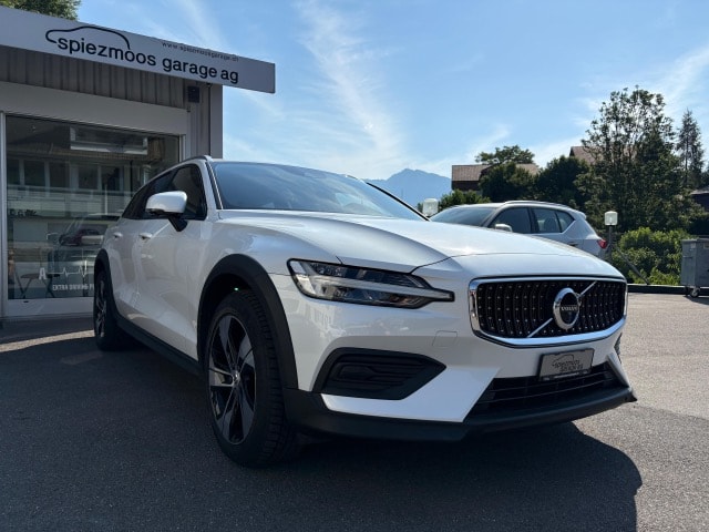 VOLVO V60 Cross Country 2.0 D4 AWD-image-0
