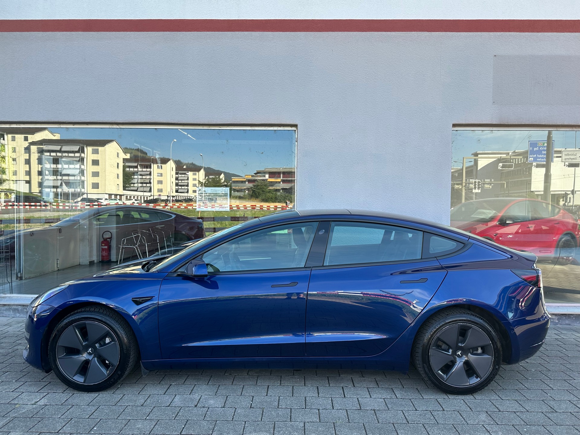 TESLA Model 3 Long Range Dual Motor AWD-image-3