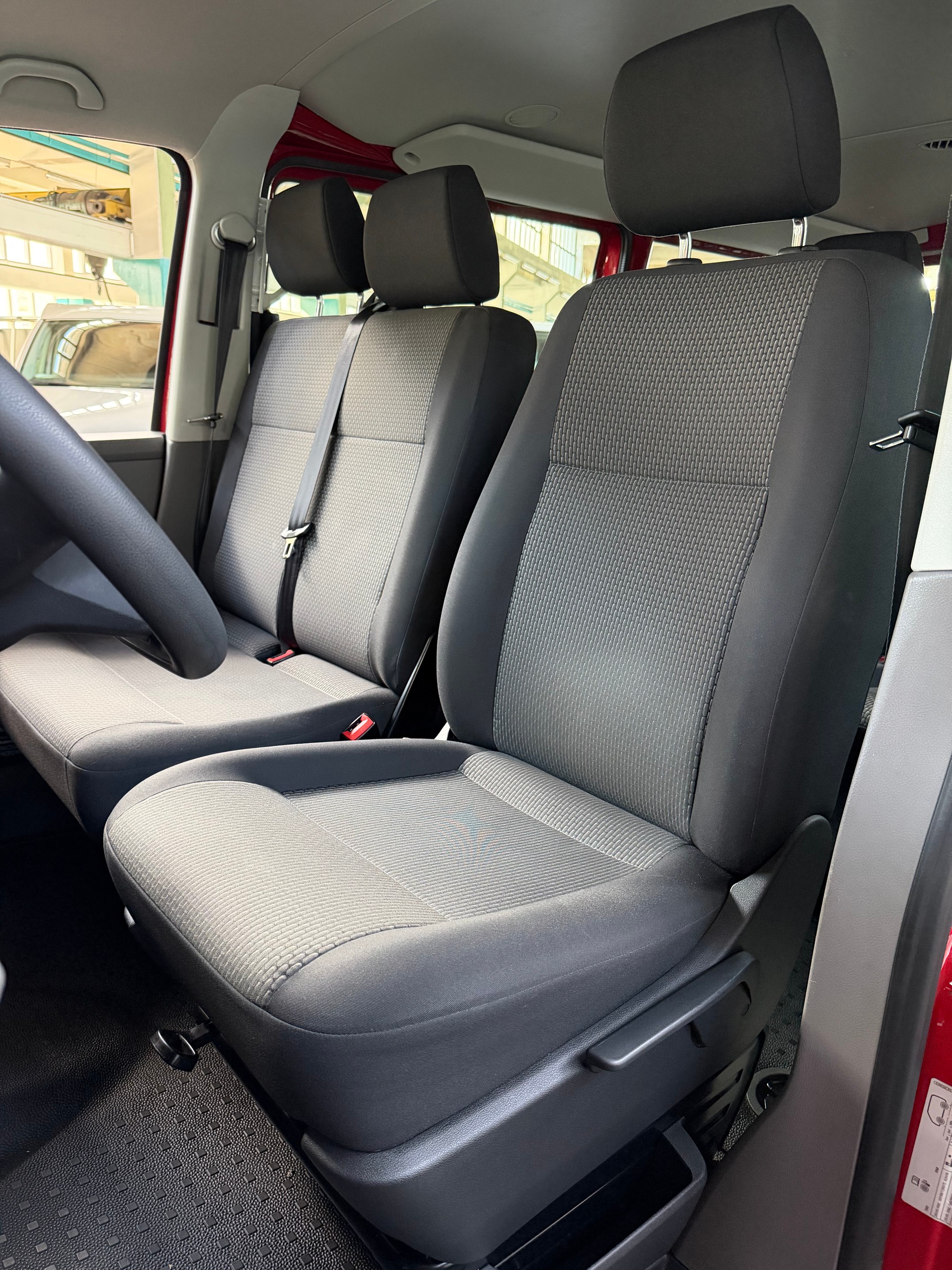 VW T6.1 2.0 TDI DSG Bus 9-Plätzer-image-6