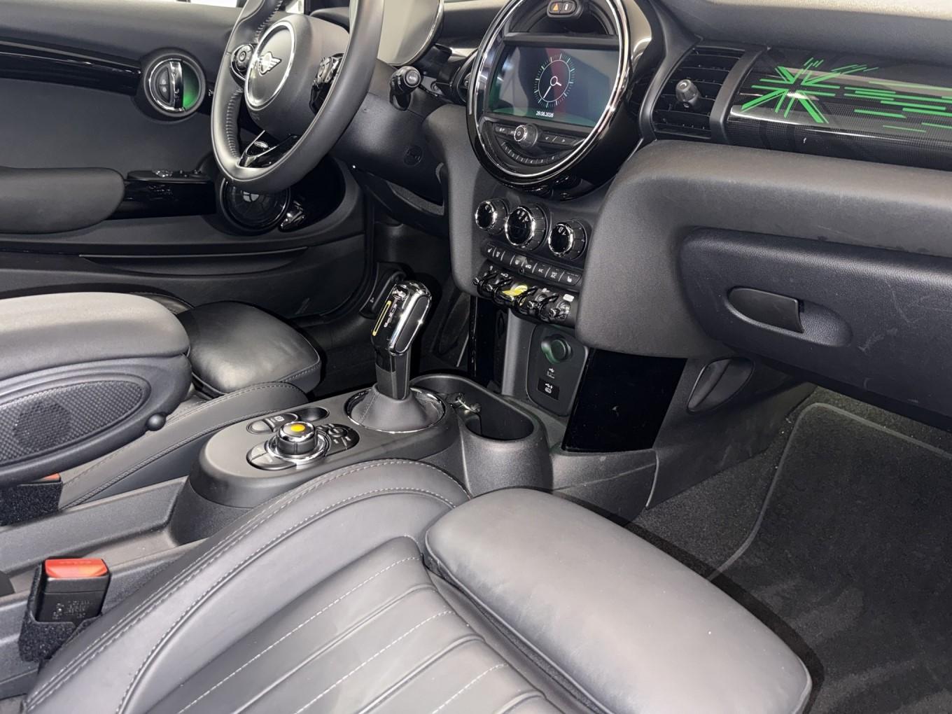 MINI F56 Cooper SE-image-19