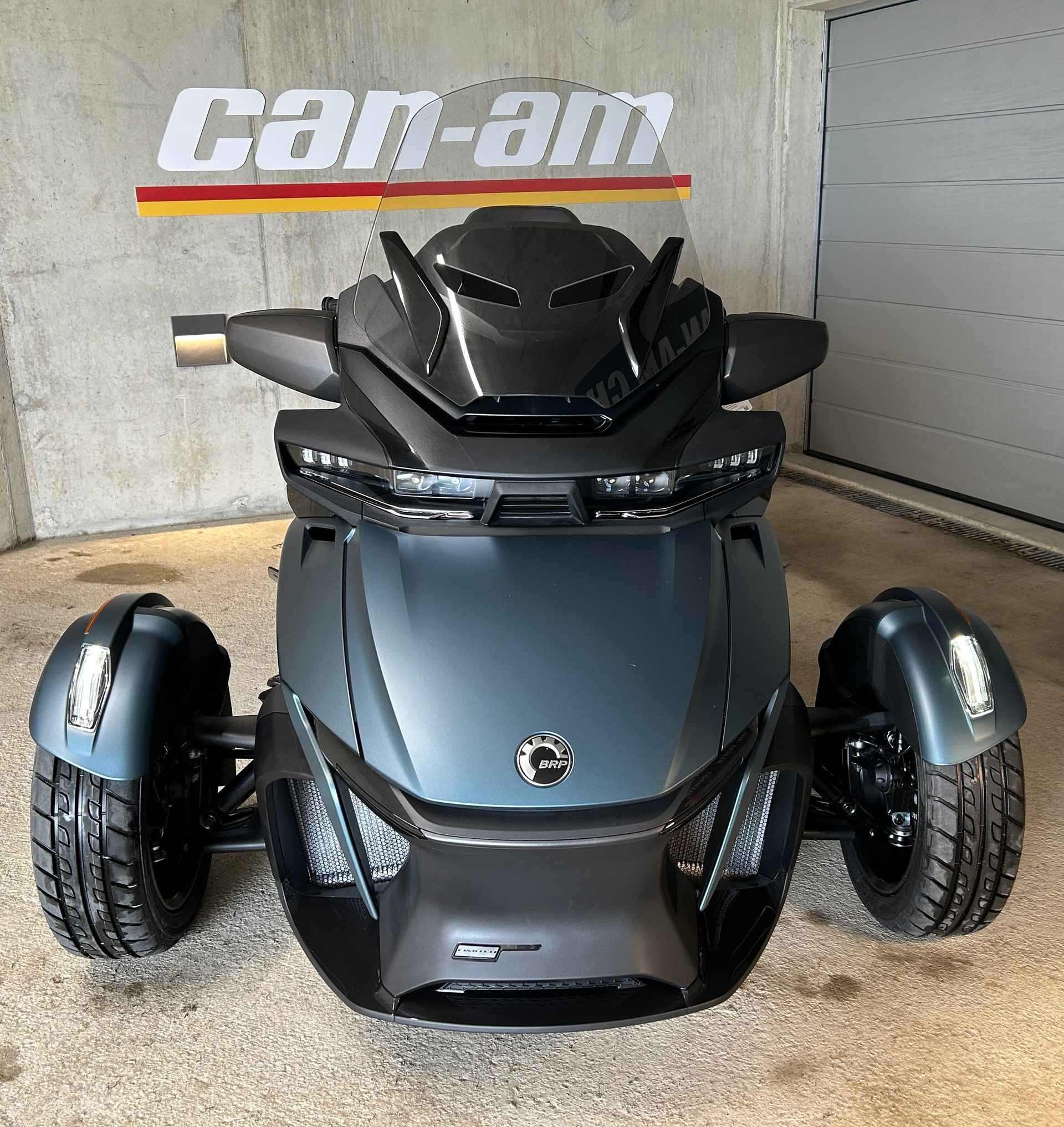 CAN-AM RT Limited-image-1