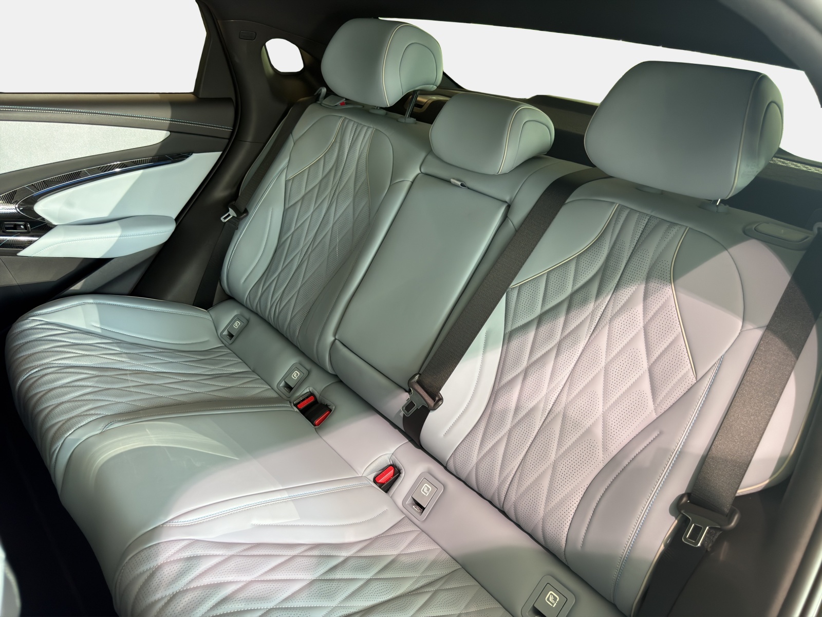 BYD Seal 82.5kWh/530 Excellence AWD-image-10