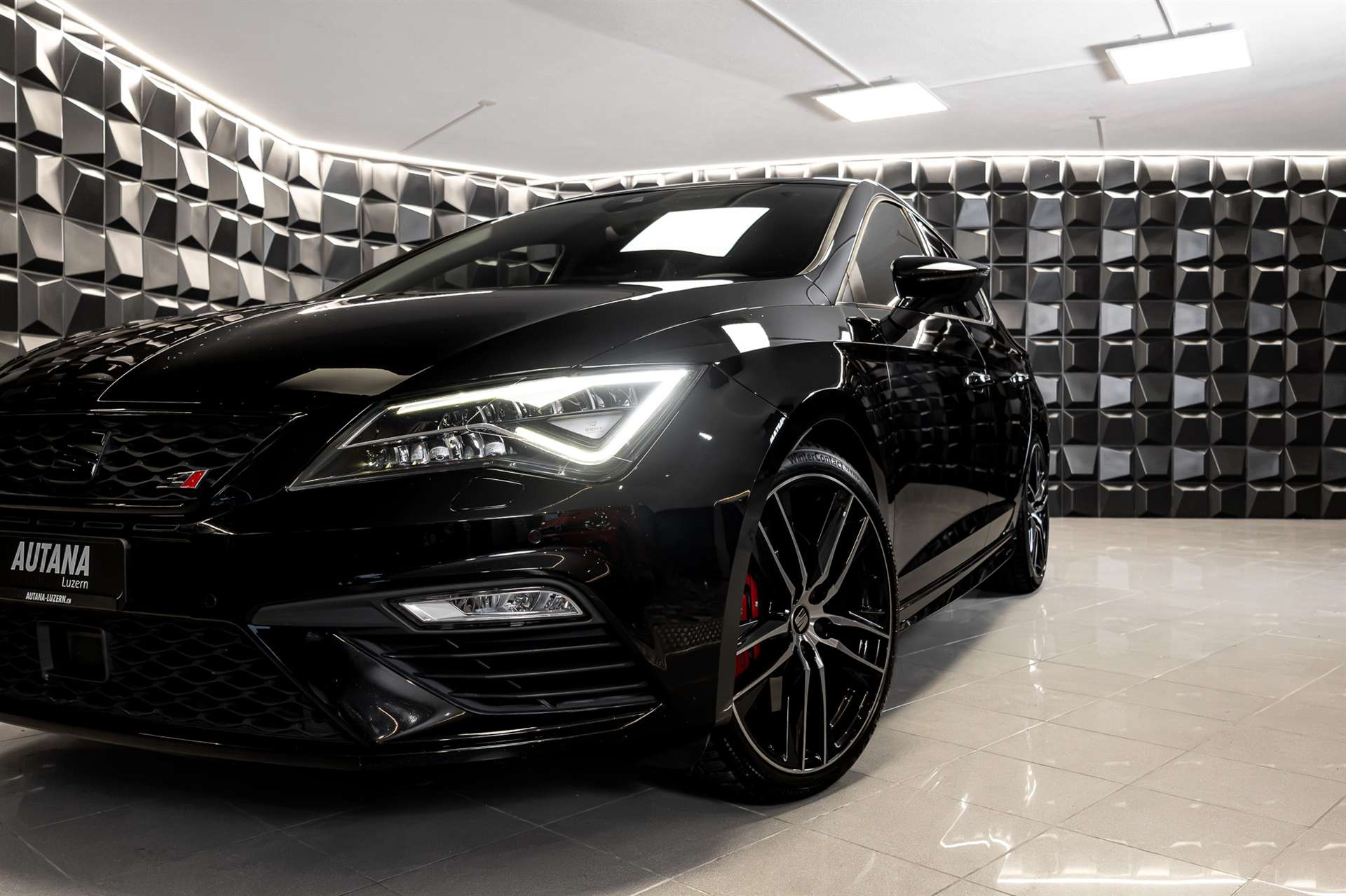SEAT Leon 2.0 TSI Cupra 300 DSG-image-27