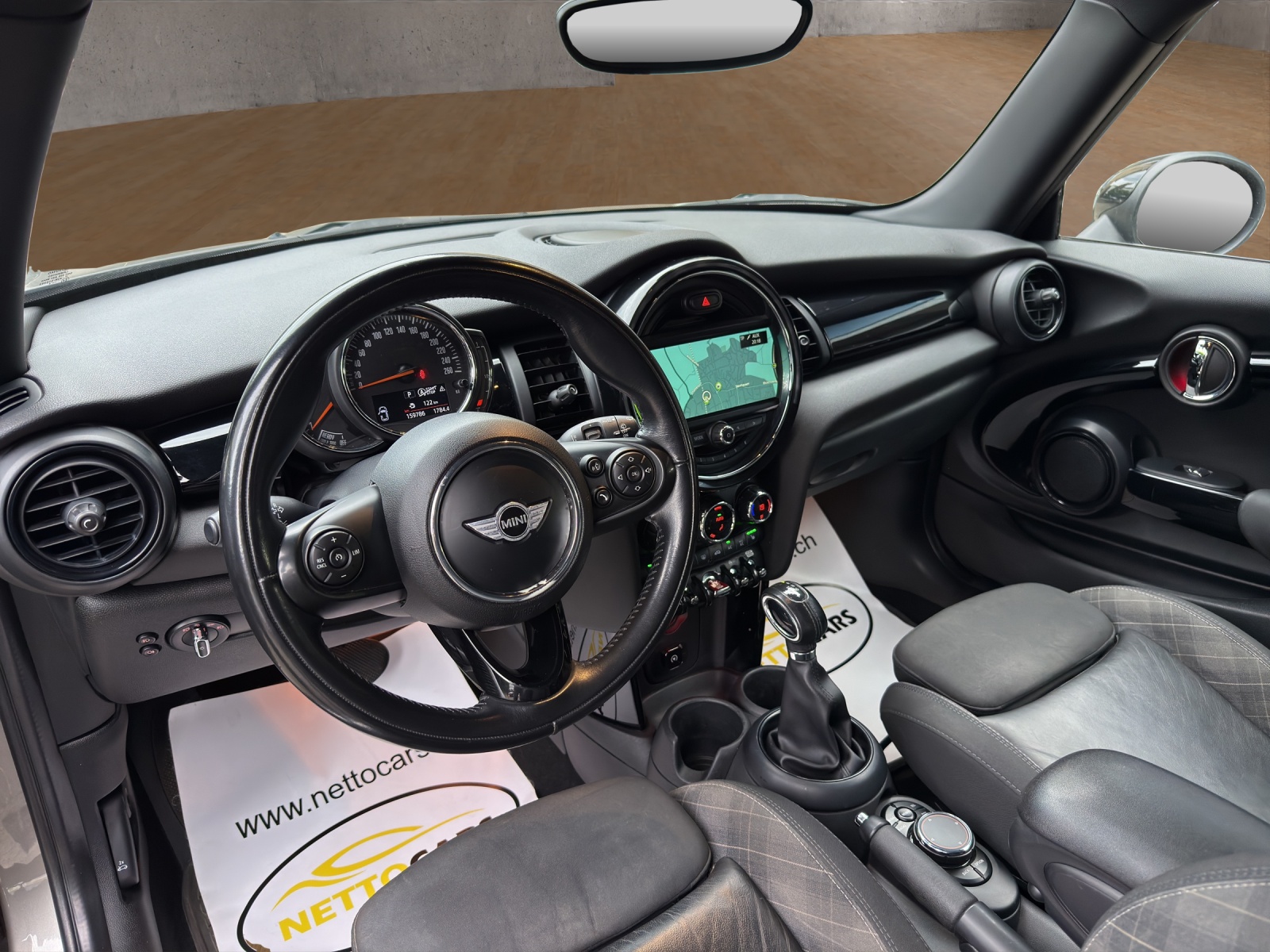 MINI Cooper Steptronic-image-8