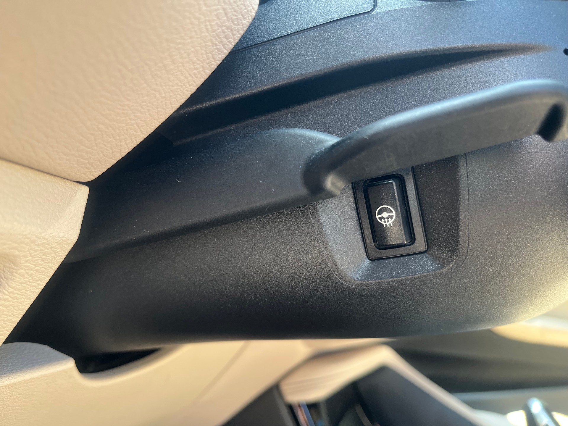 BMW 18d sDrive-image-1