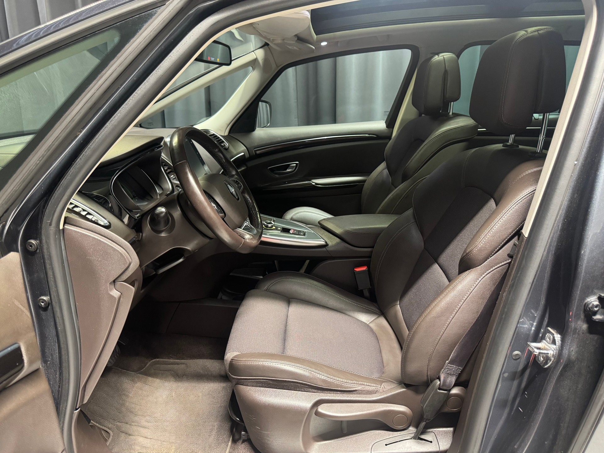 RENAULT Espace 1.8 TCe Intens EDC(46)(M)-image-6
