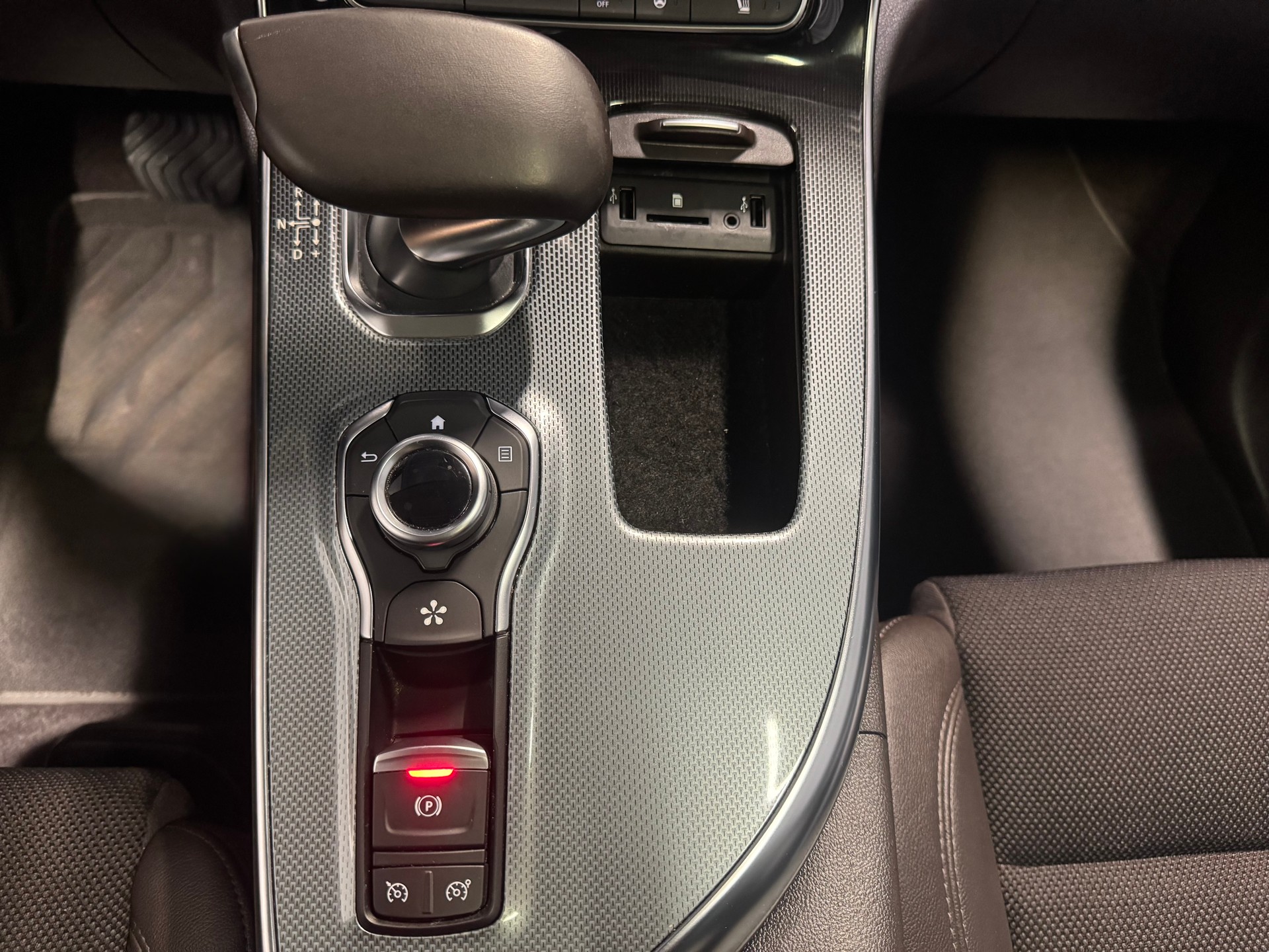 RENAULT Espace 1.8 TCe Intens EDC(46)(M)-image-16