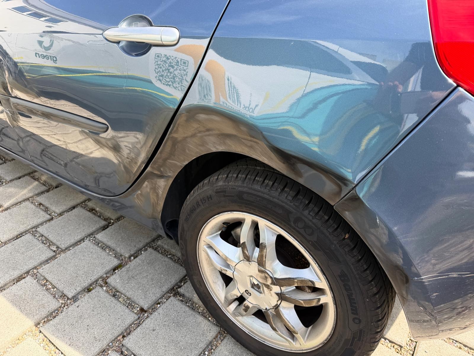 RENAULT Clio 1.6 16V Dynamique-image-4
