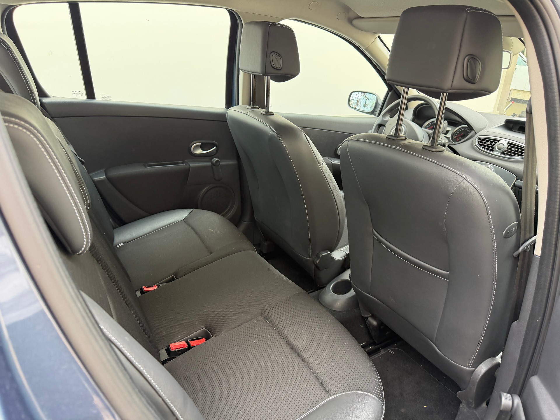 RENAULT Clio 1.6 16V Dynamique-image-1