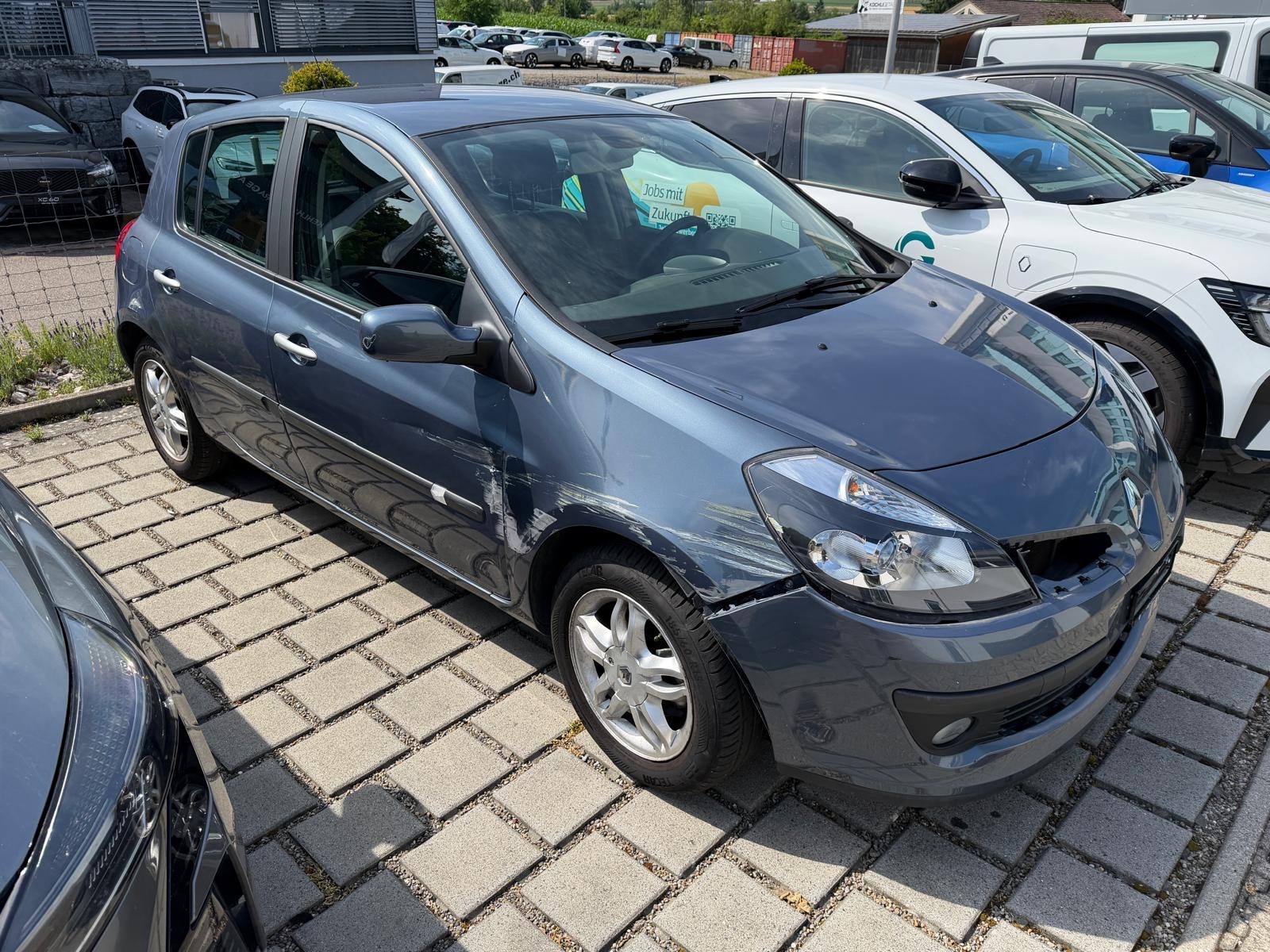 RENAULT Clio 1.6 16V Dynamique-image-8