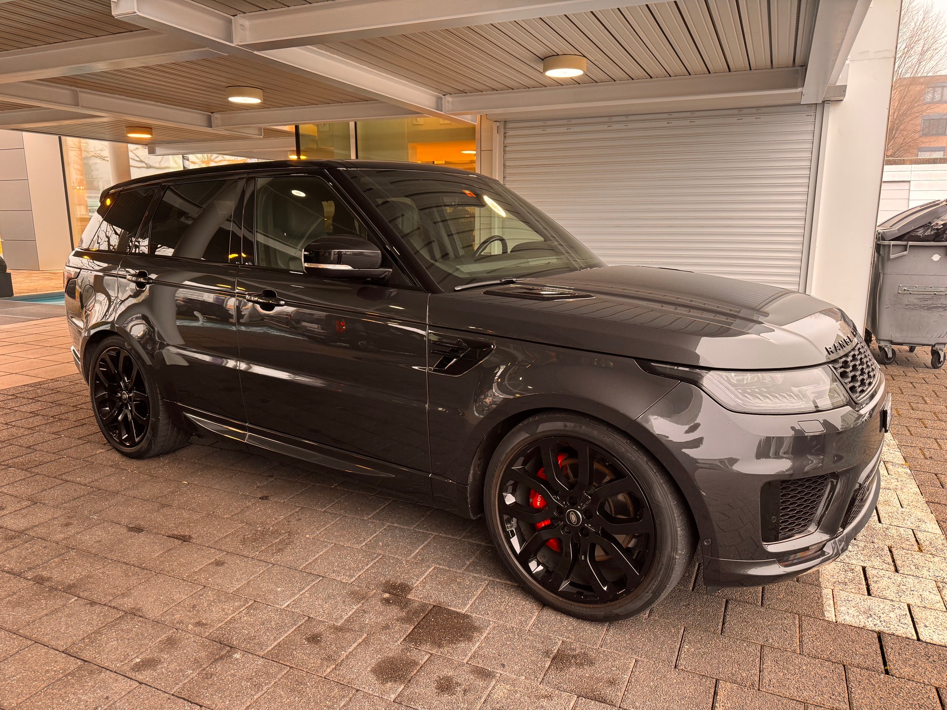 LAND ROVER 3.0 I6 HSE Dynamic-image-1
