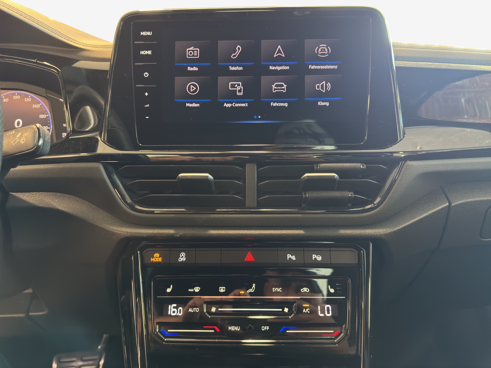 VW T-Roc Cabriolet 1.5 TSI EVO R-Line DSG-image-8