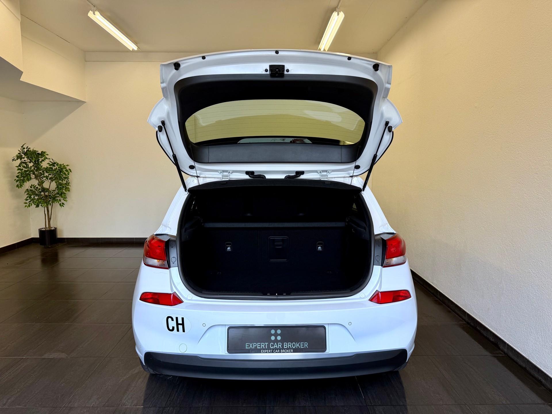 HYUNDAI i30 1.4 T-GDI Origo DCT-image-11