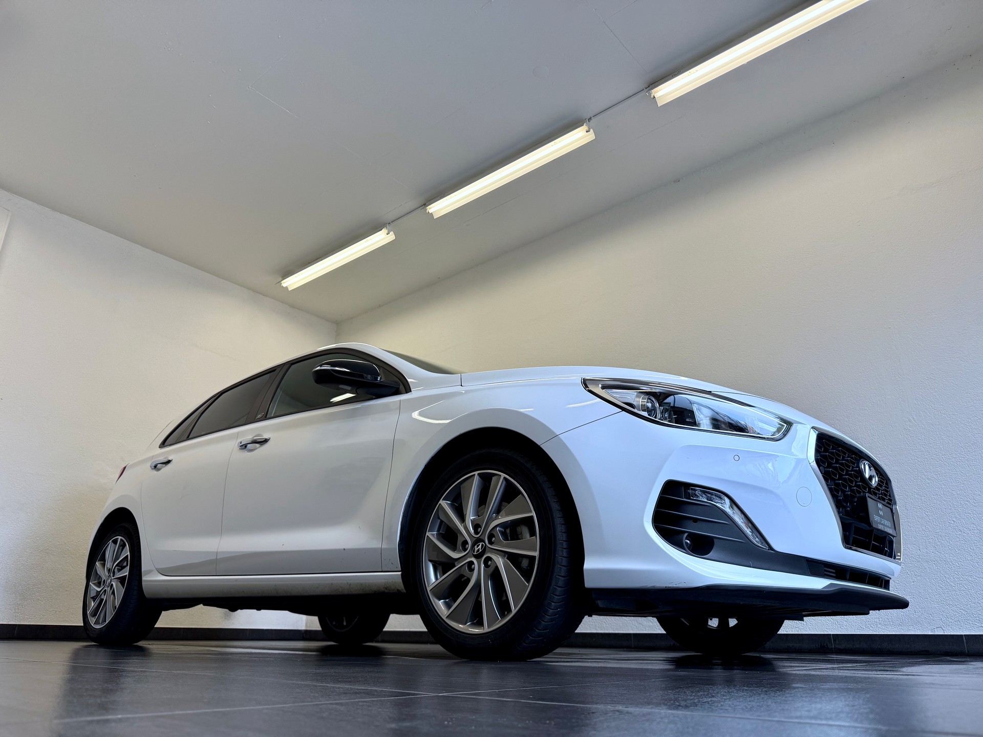 HYUNDAI i30 1.4 T-GDI Origo DCT-showroom-element-3