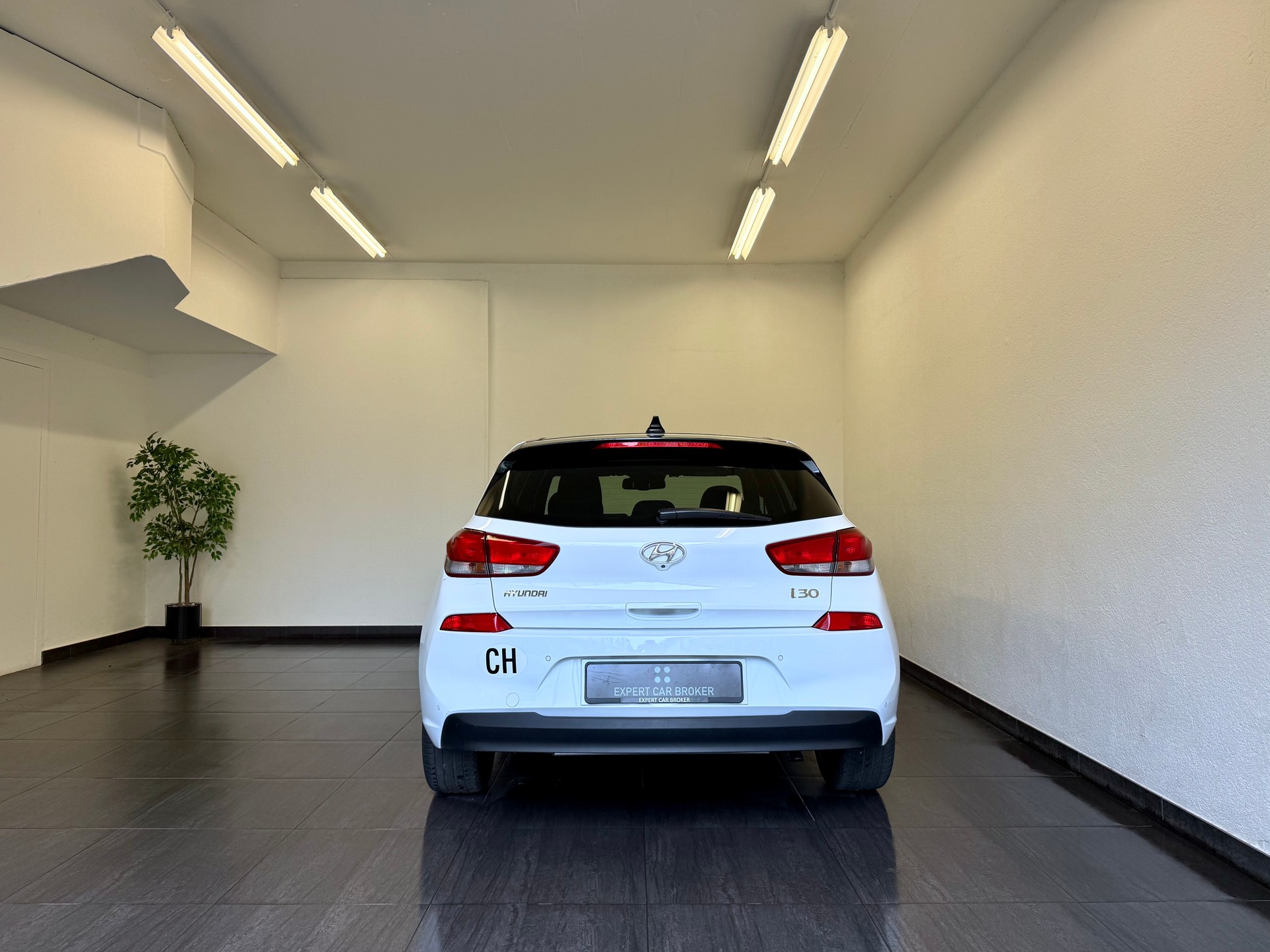 HYUNDAI i30 1.4 T-GDI Origo DCT-image-10
