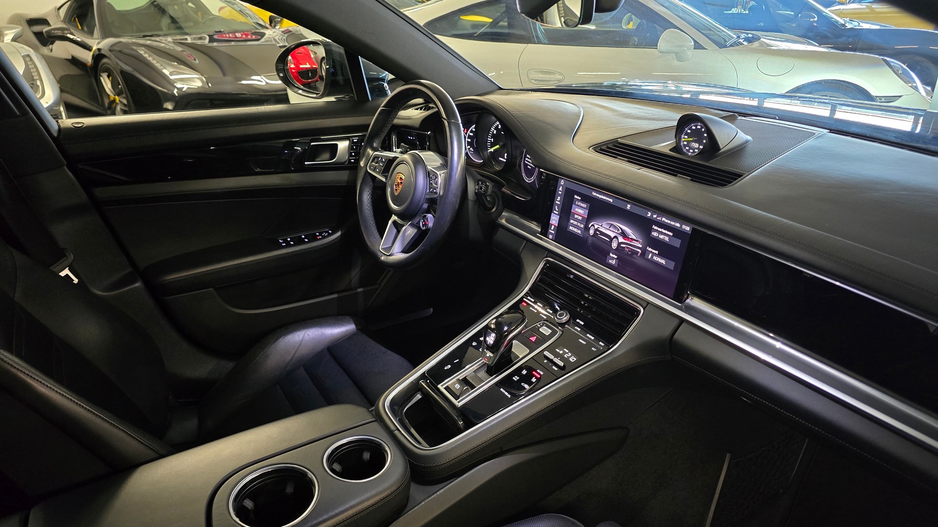 PORSCHE Panamera 4 E-Hybrid PDK-image-22