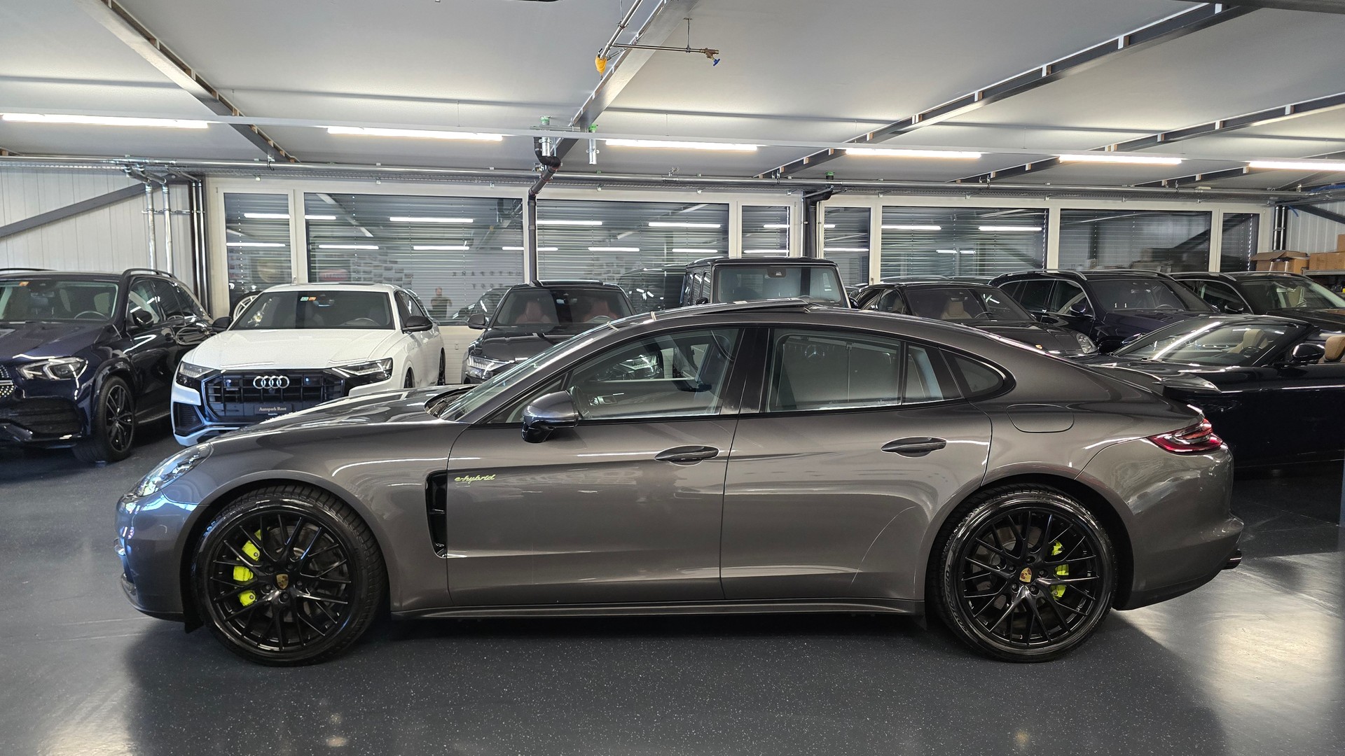 PORSCHE Panamera 4 E-Hybrid PDK-image-10