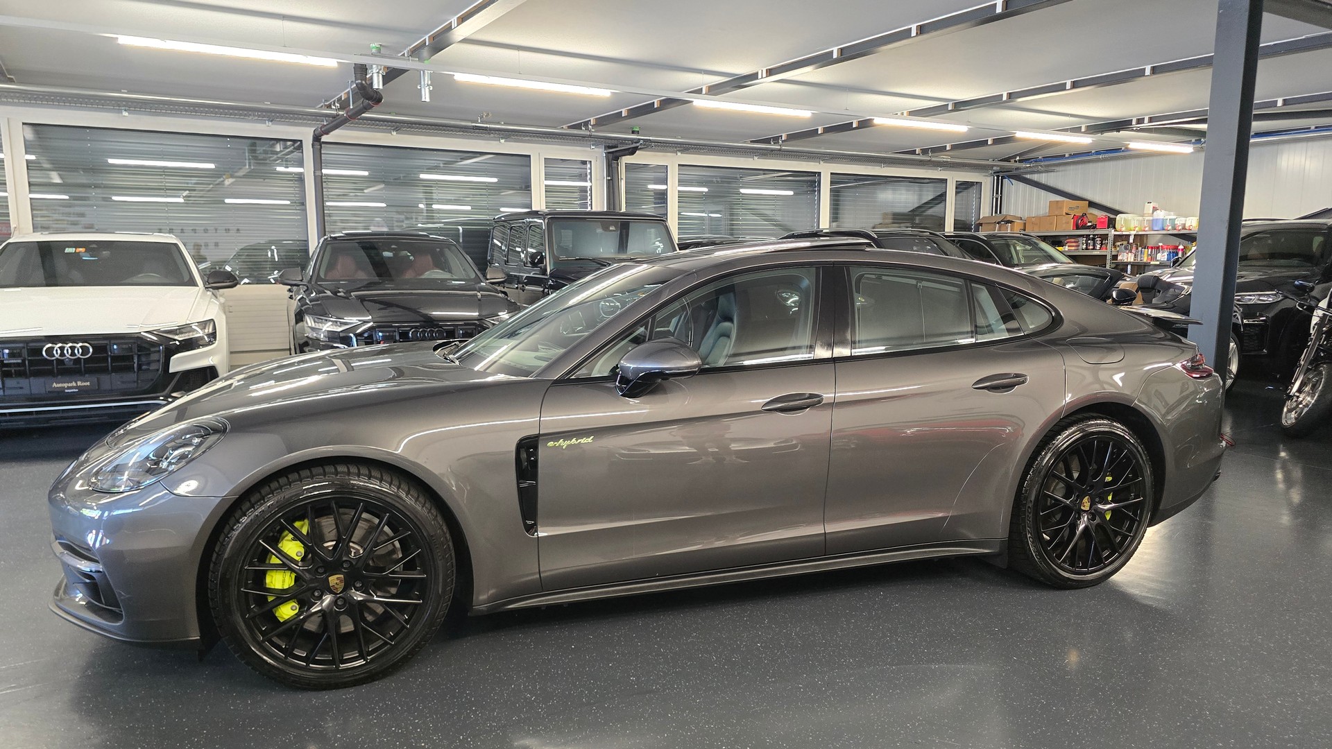 PORSCHE Panamera 4 E-Hybrid PDK-image-11
