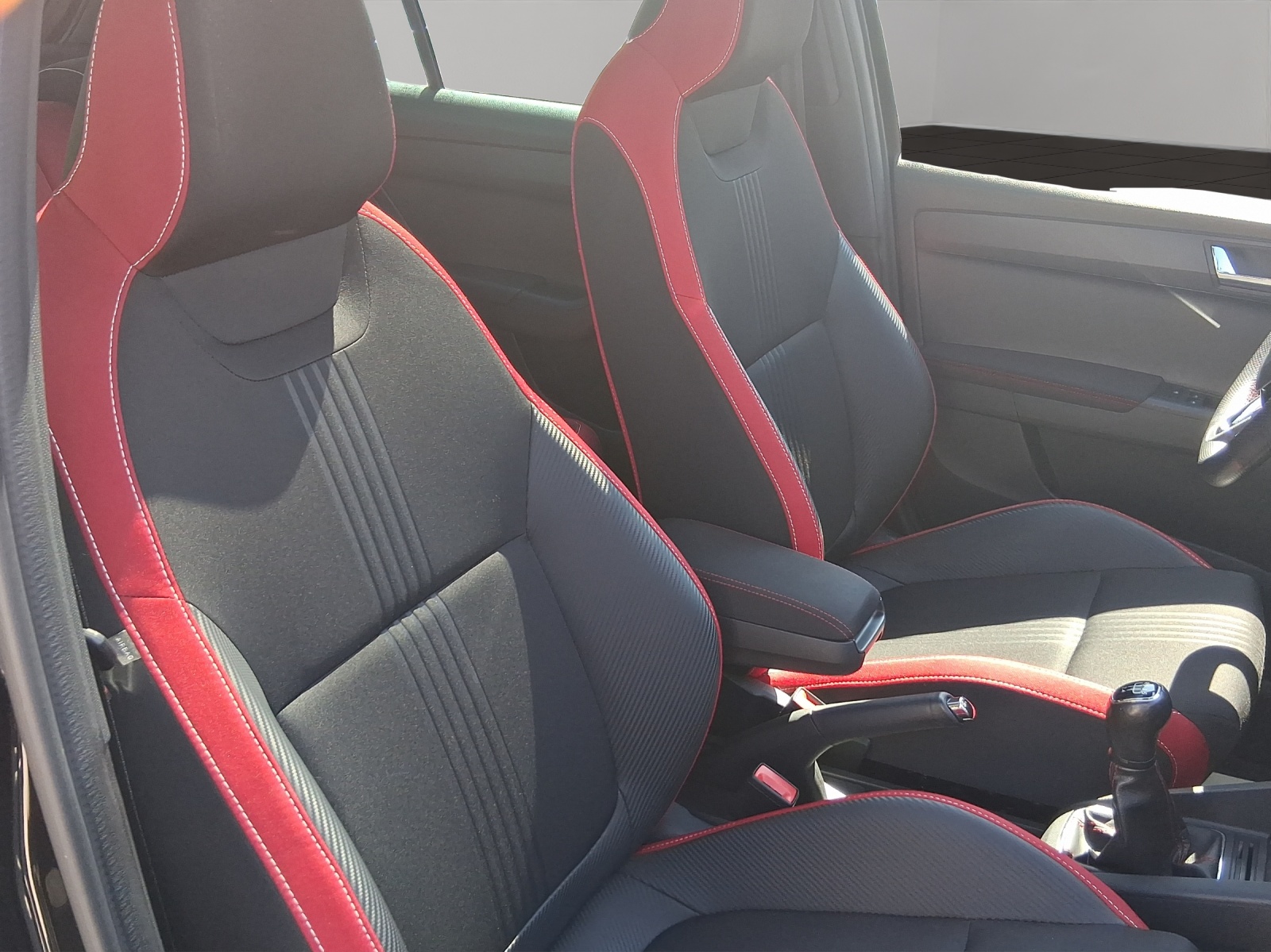 SKODA Fabia 1.0 TSI Monte Carlo-image-17