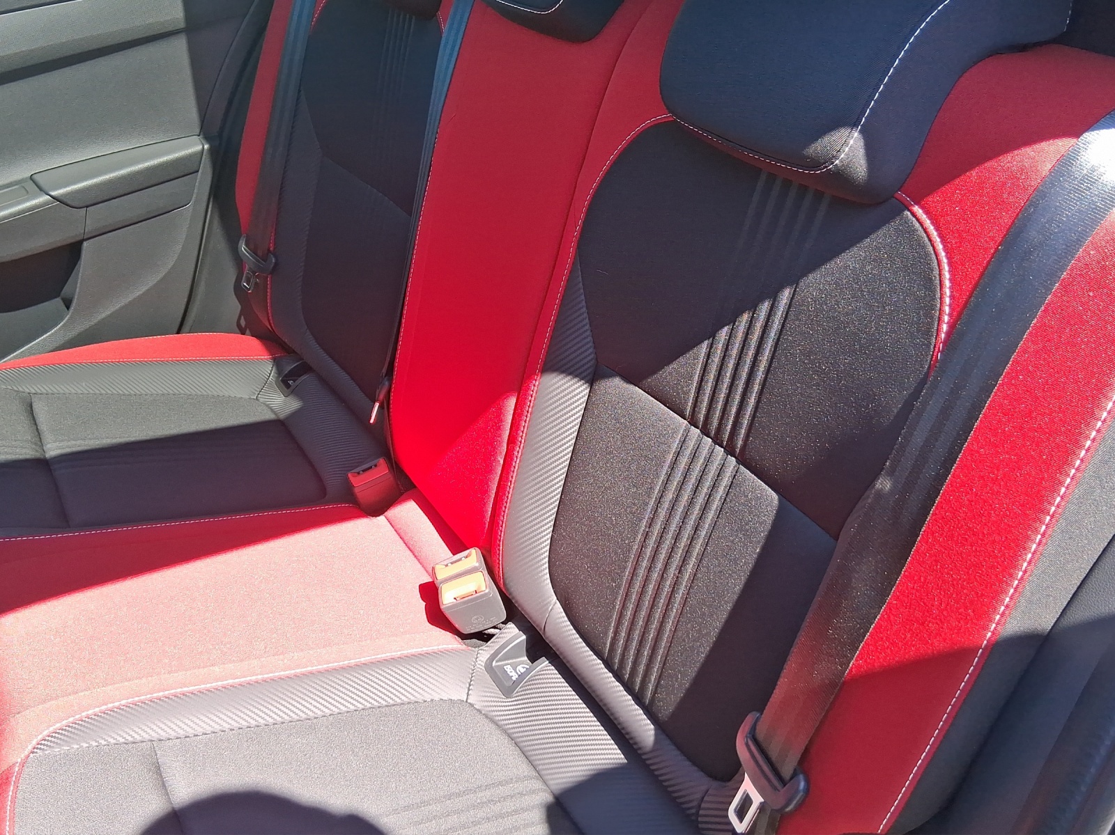 SKODA Fabia 1.0 TSI Monte Carlo-image-16