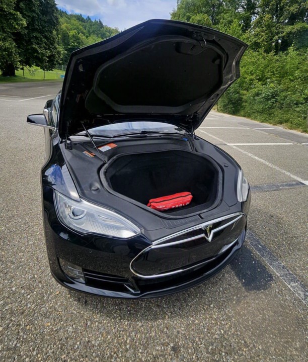 TESLA 70 D-image-5