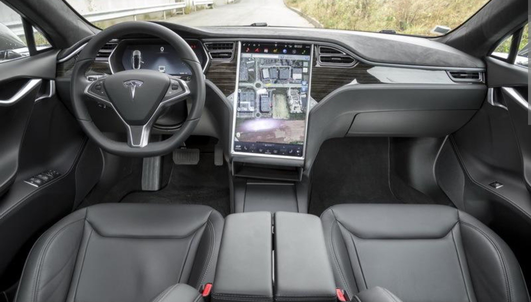 TESLA 70 D-image-16