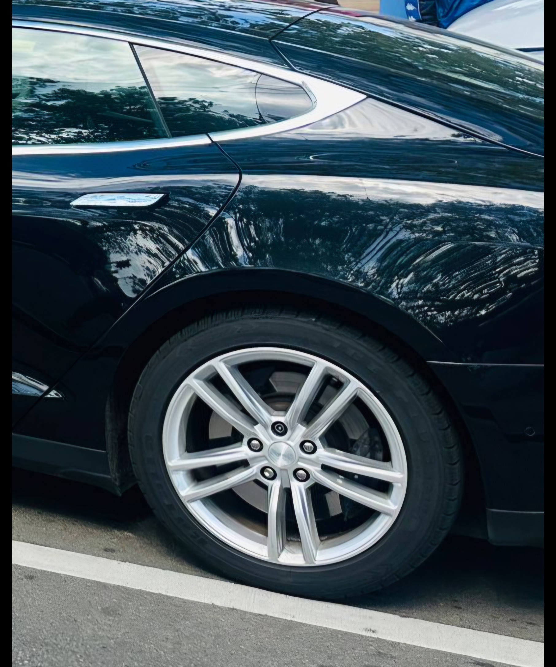TESLA 70 D-image-17