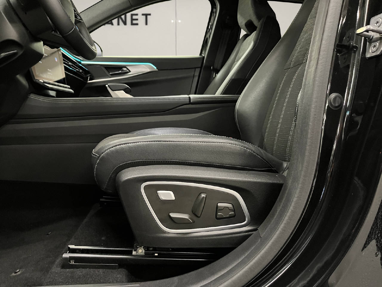 RENAULT Austral 1.2 E-Tech techno Demo-image-12